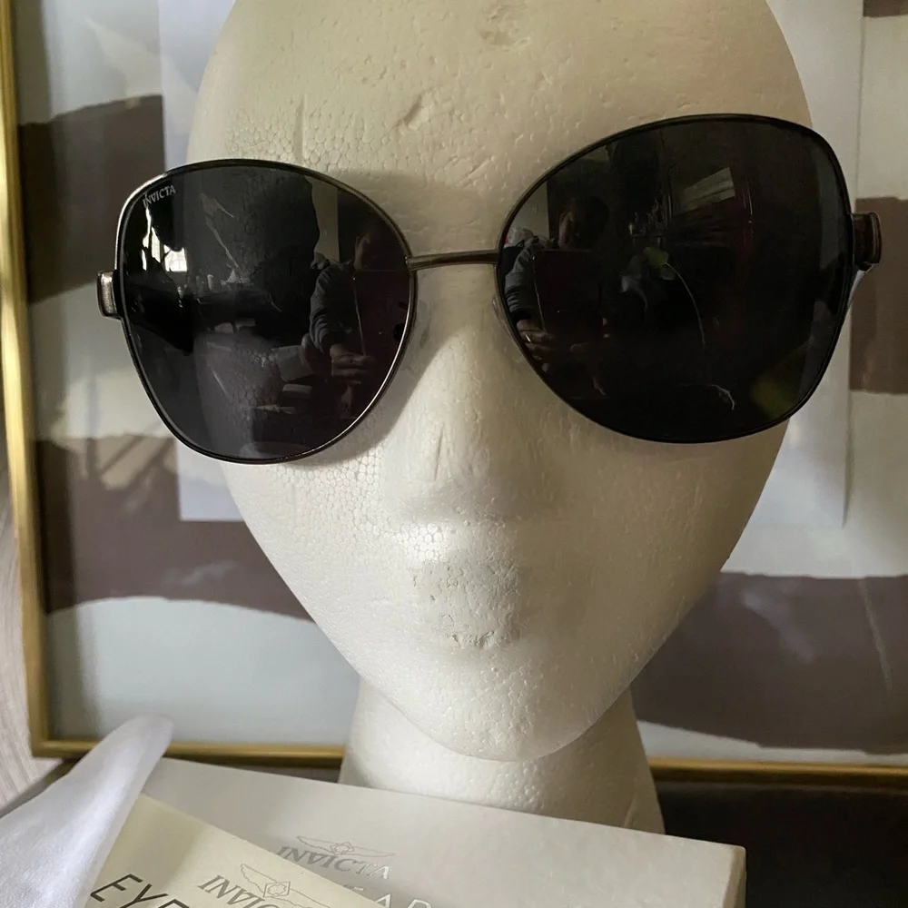 INVICTA‎ Sunglasses (WC) - Picture 7 of 9
